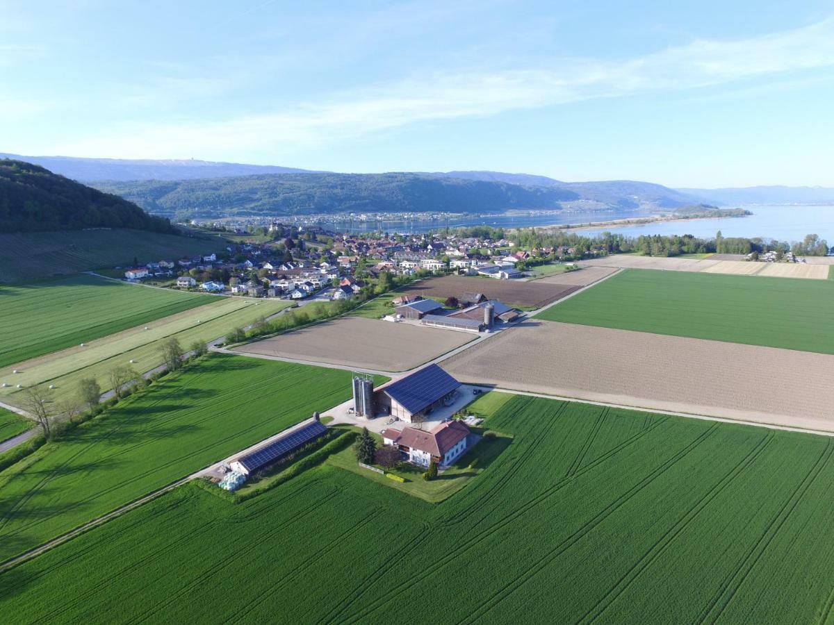 Ferienzimmer Zülli Erlach Exterior foto